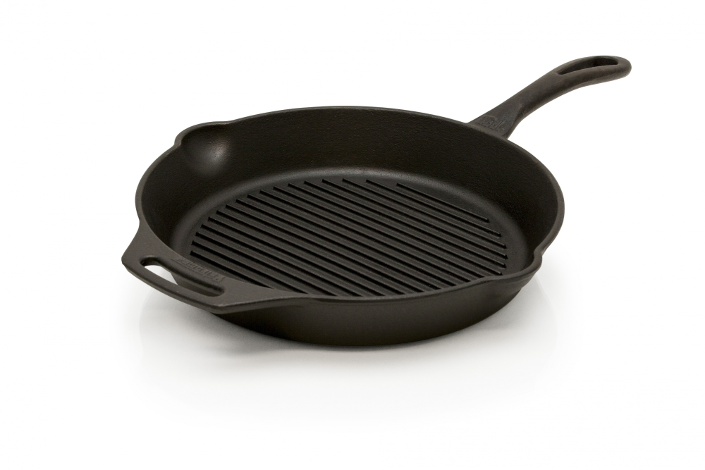 9: Petromax Grill Fire Skillet gp30 with one pan handle